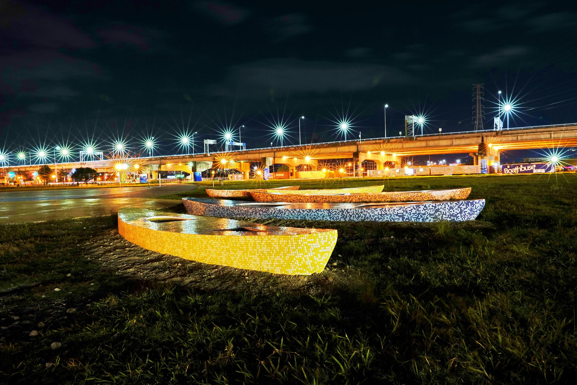 微風運河夜景照片