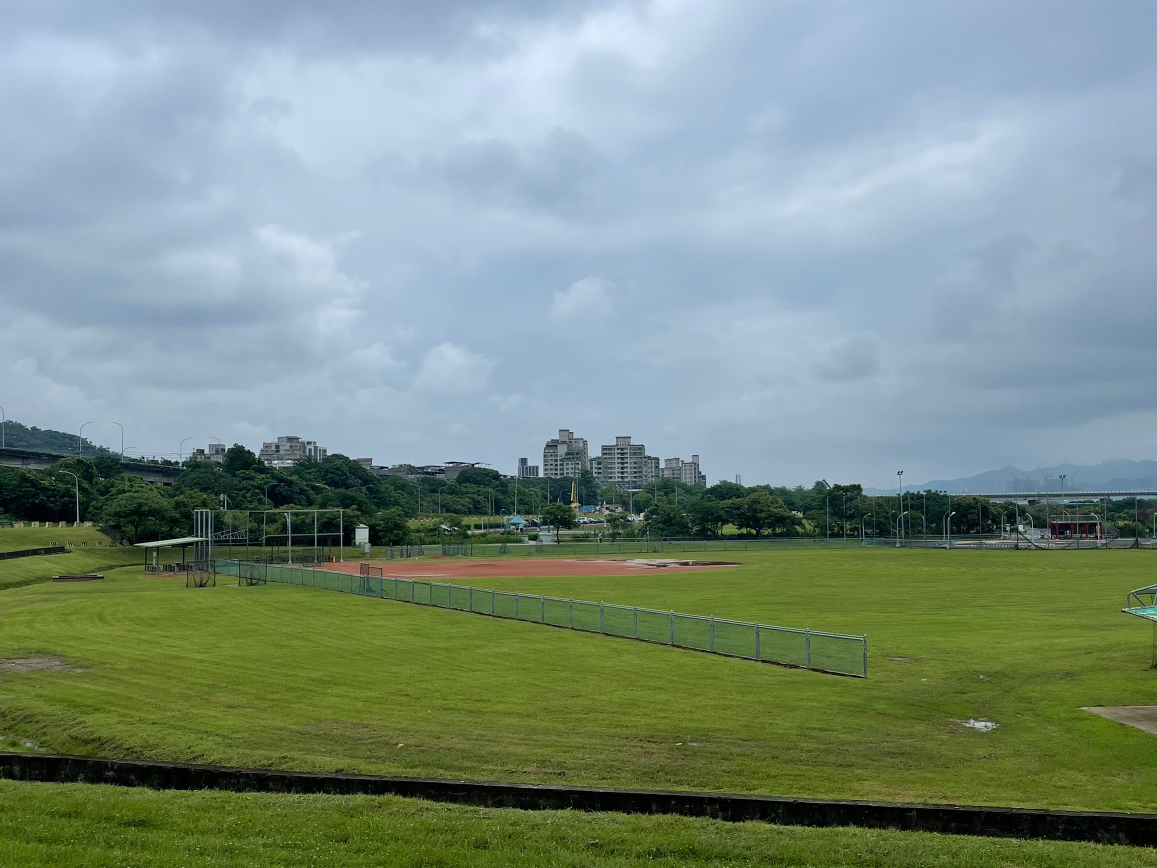 山佳棒球場A