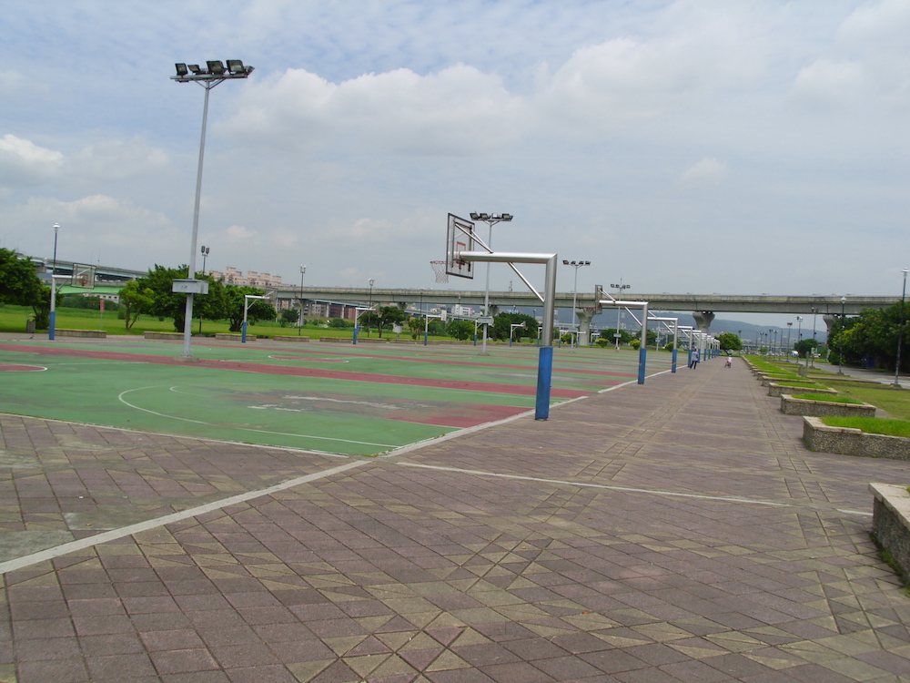 大親水公園籃球場