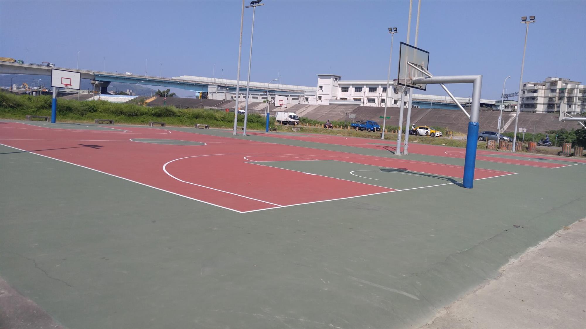 西盛籃球場(中)