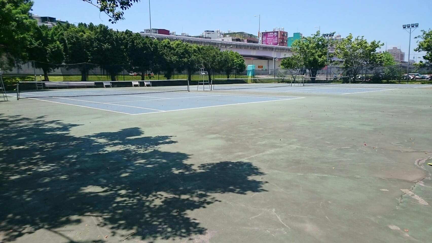 綠寶石網球場
